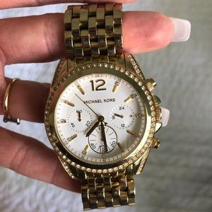 Michael Kors MK5835 Women’s Pressley Golden Watch